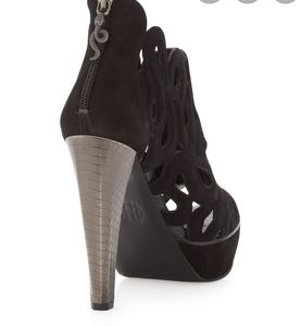 $238 HOUSE OF HARLOW 1960 BERNADETTE HEEL 6